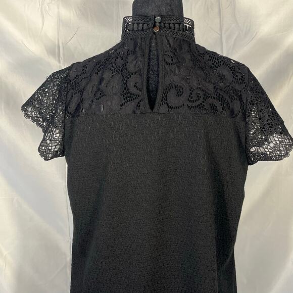 Cable and Gauge Women’s Black detailed blouse - Picture 5 of 14